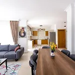 Zafira Villa
